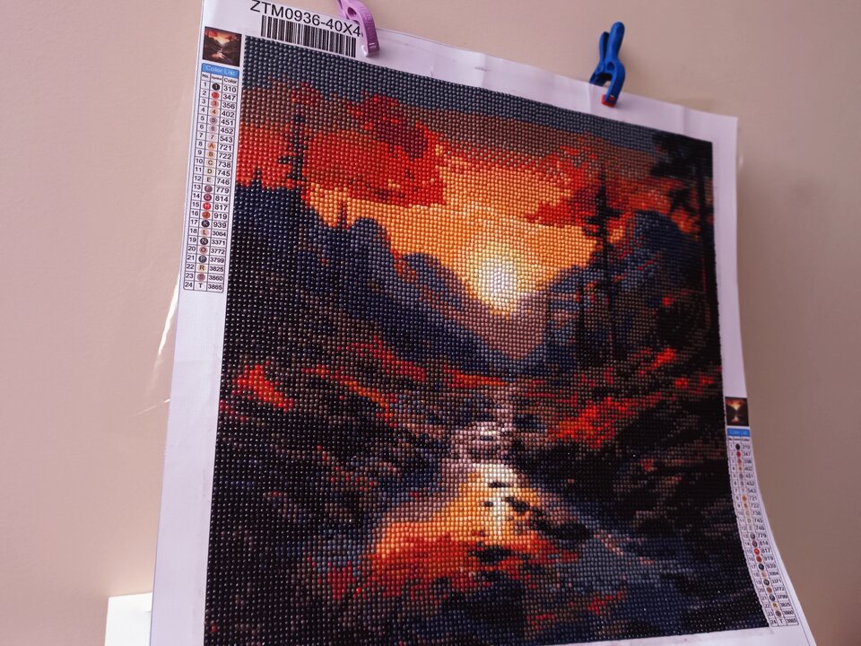 Sprzedam obraz haft diamentowy 40x40cm - Diablica41
