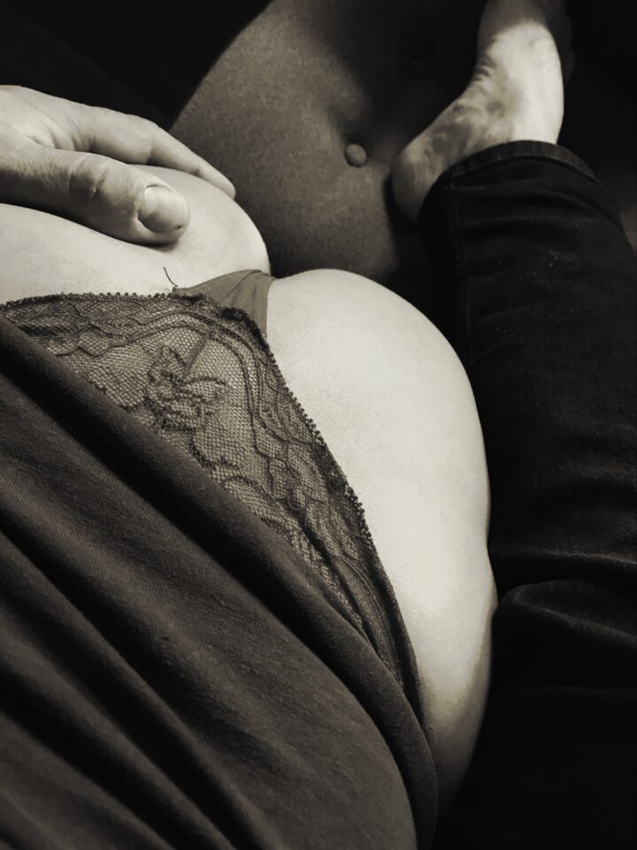 ♥️ Illegall ♥️ - ILLeGaL_AmOuR