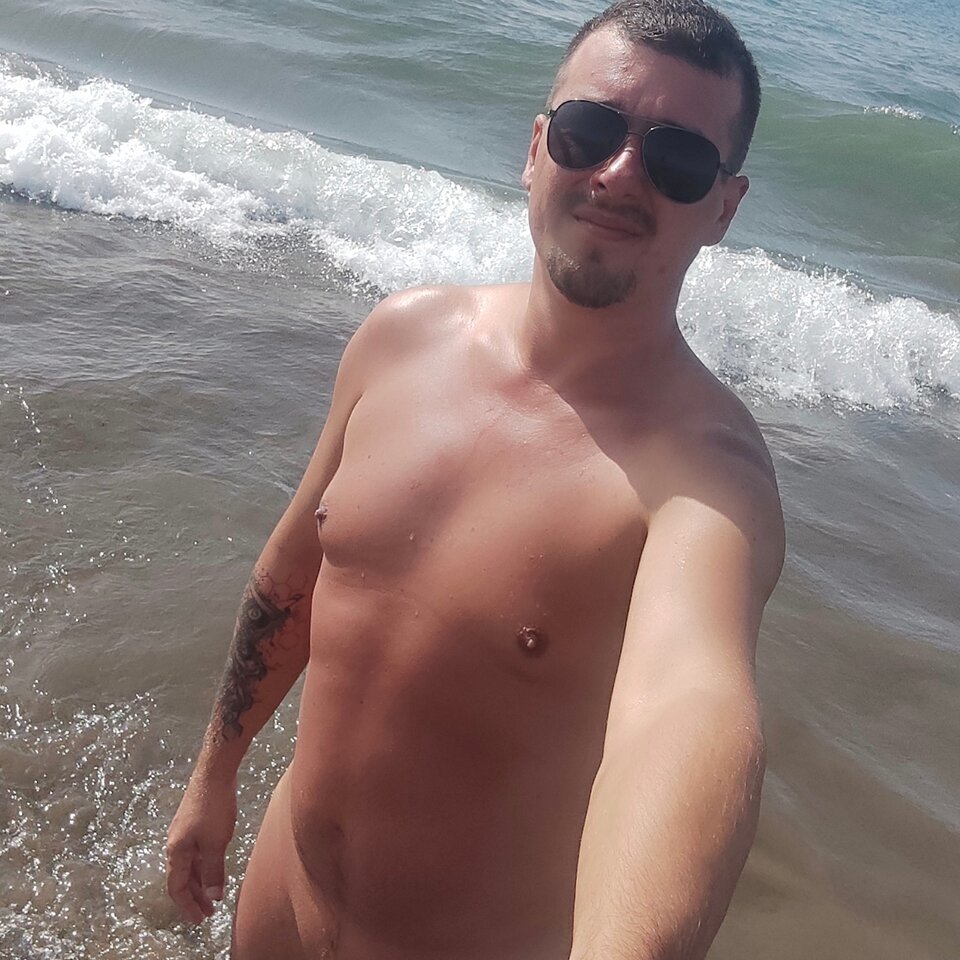 1000004943.jpg - elmo9