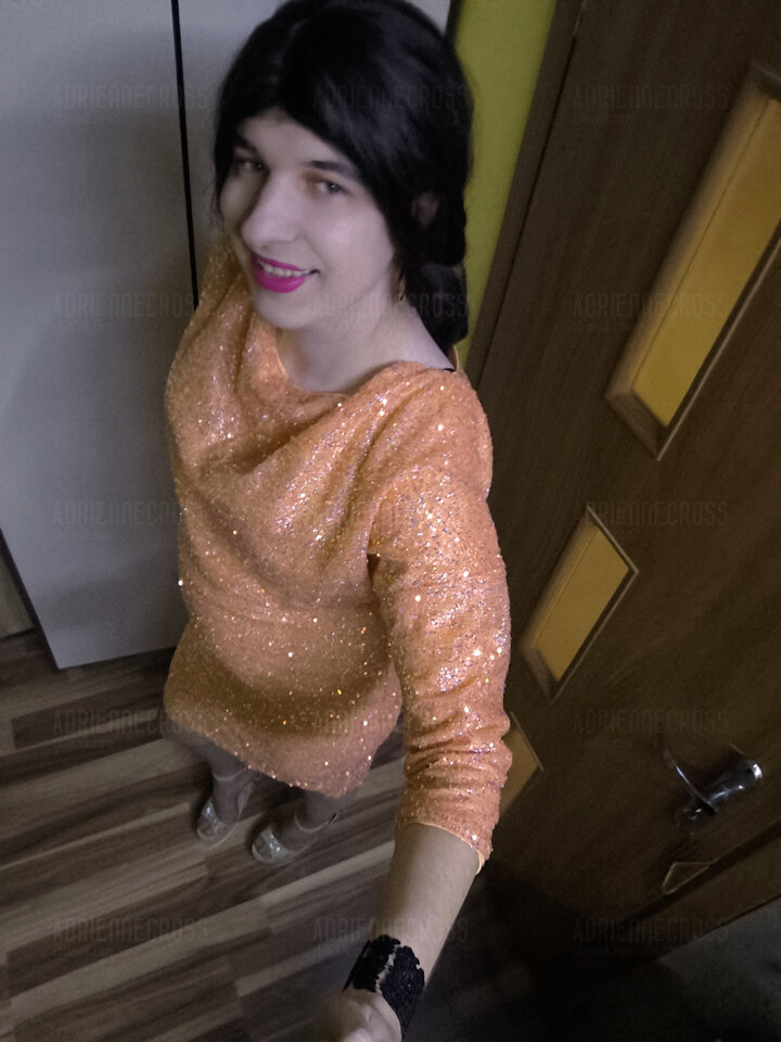 1000000787.jpg - Adriennecross