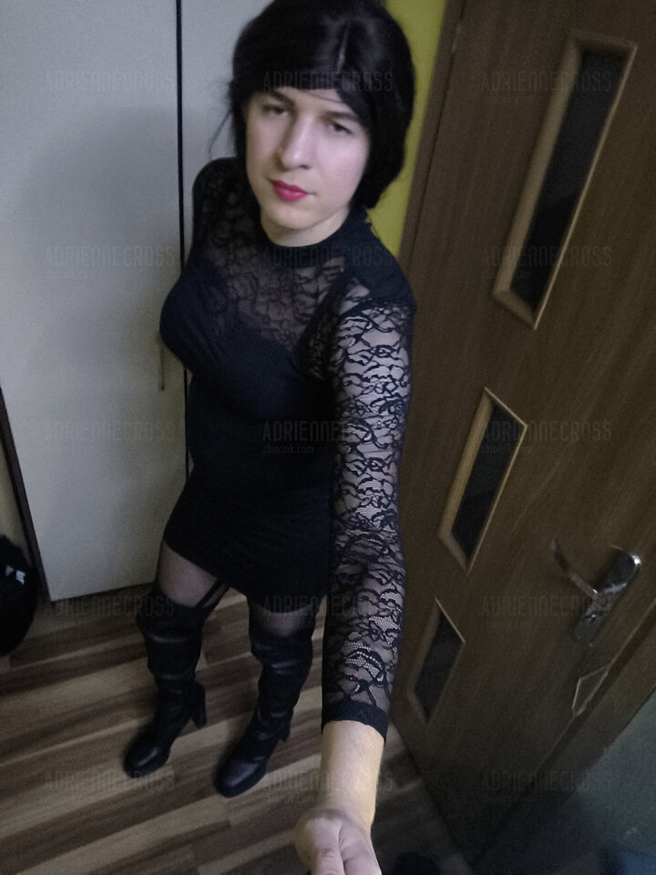 1000000825.jpg - Adriennecross