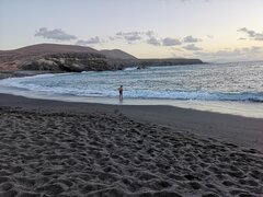 Czarna plaża w Ahuj 😉