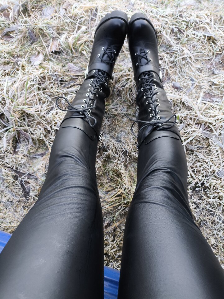 1000001076.jpg - Adriennecross