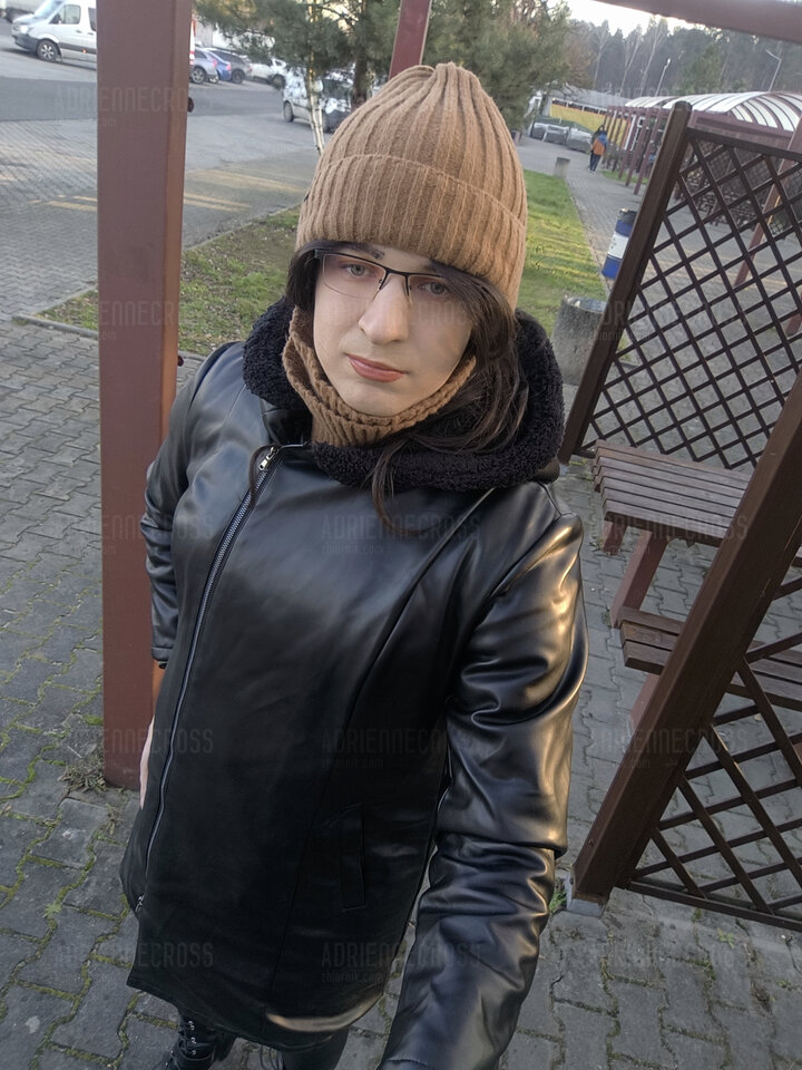 1000001064.jpg - Adriennecross