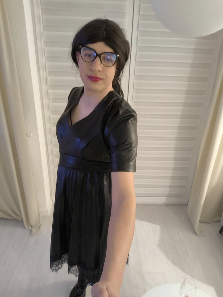 1000001084.jpg - Adriennecross