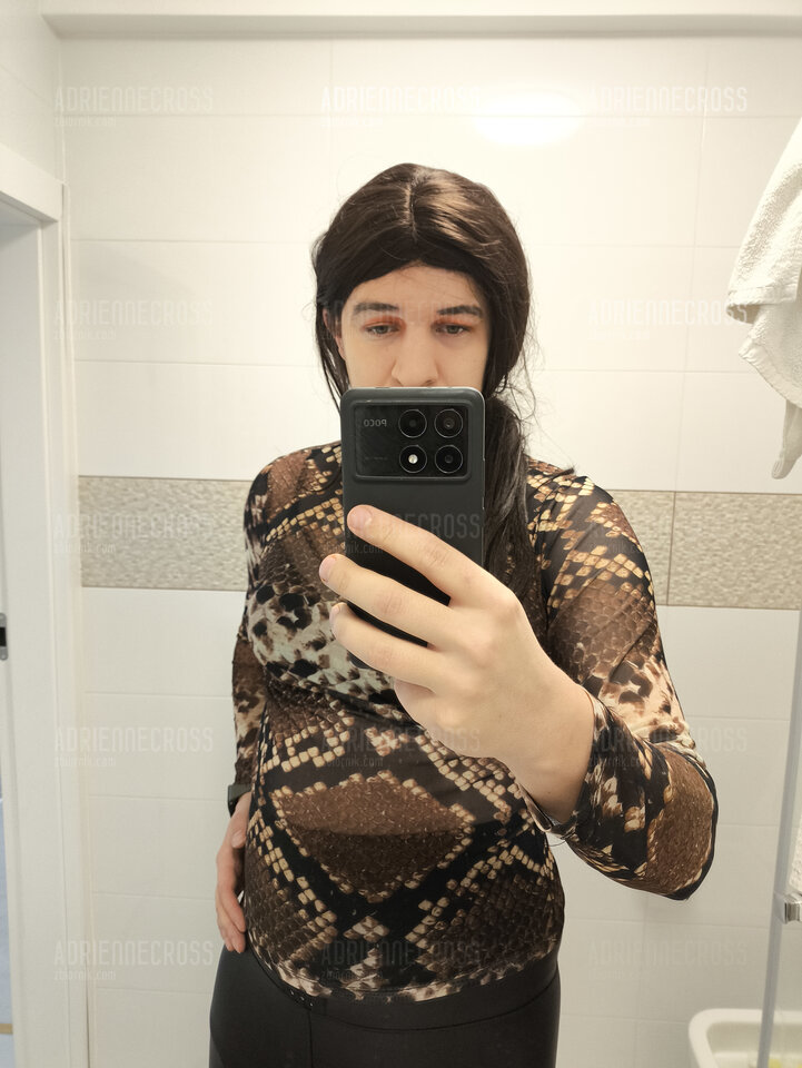 1000001276.jpg - Adriennecross