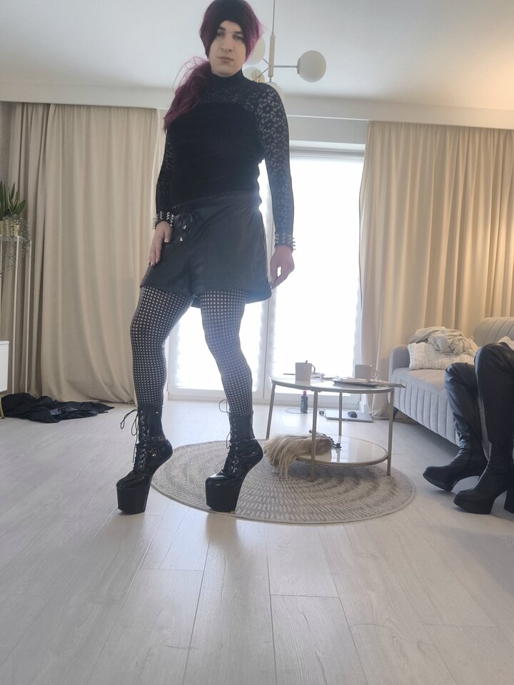 1000001169.jpg - Adriennecross