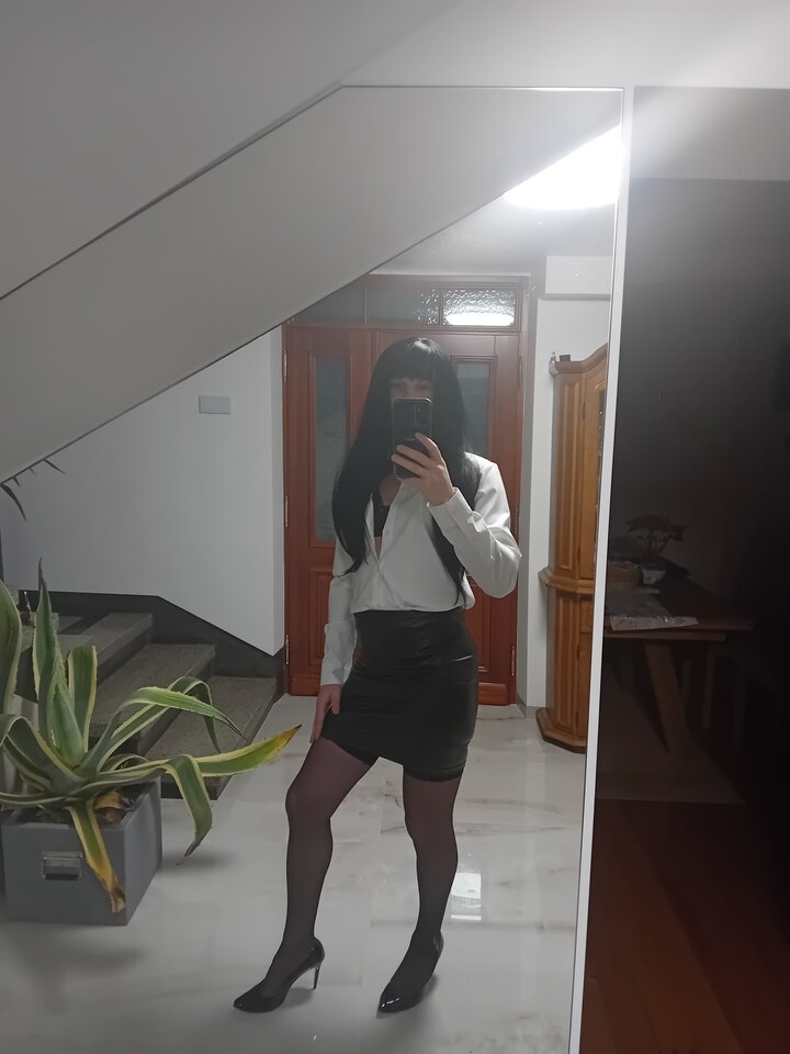 1000059553.jpg - sylviacrossdress