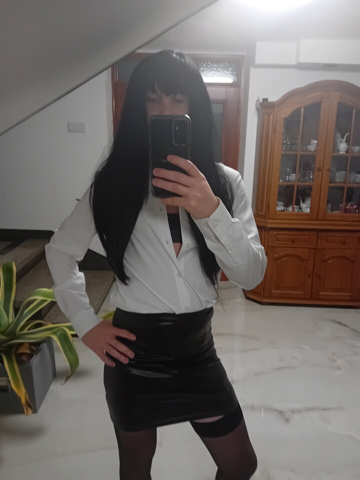 1000059556.jpg - sylviacrossdress