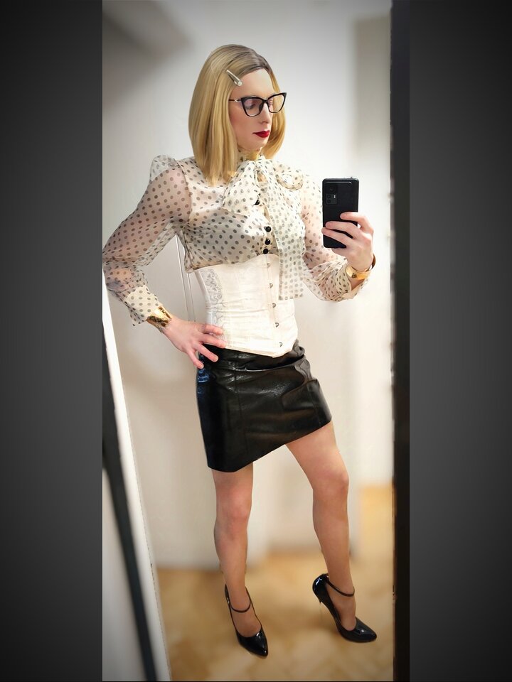 1000044717.jpg - PaulaTransMilf