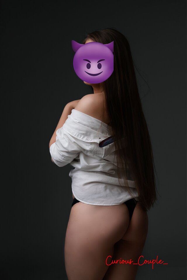 IMG_1106.jpeg - Curious_Couple_