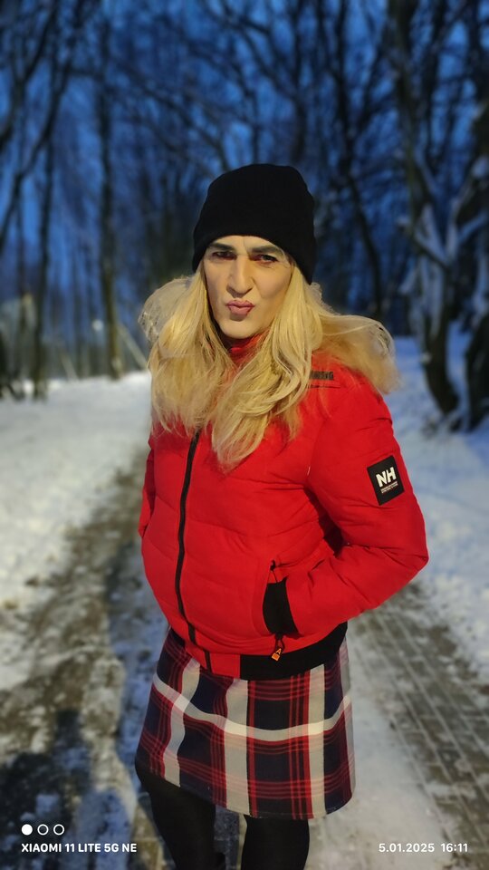 1000112202.jpg - Daria54