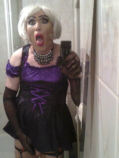 Suka-trans.Uwielbia Kutasa i spermę mieć w sobie😍💋😍