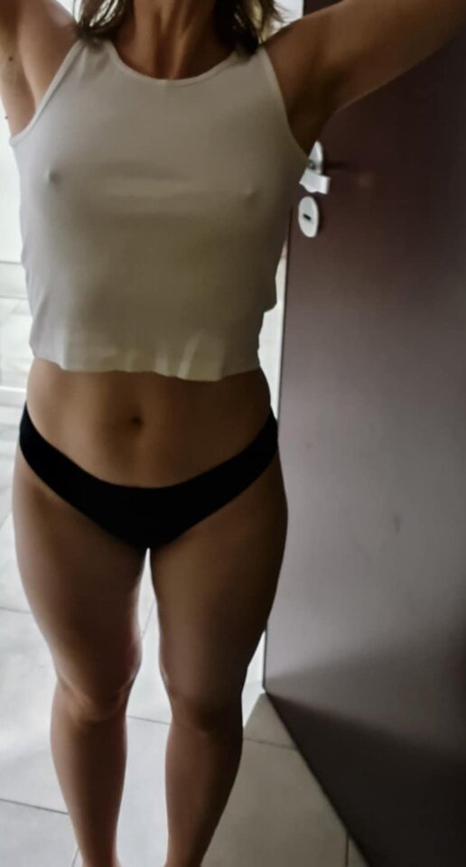 orca-image--2059609084.jpeg - A86iM82