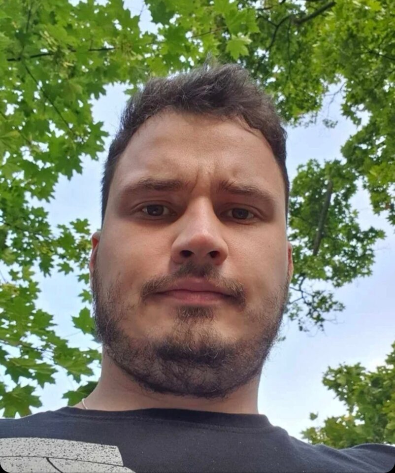 Screenshot_20241119_235443_Tinder.jpg - DugyDugson
