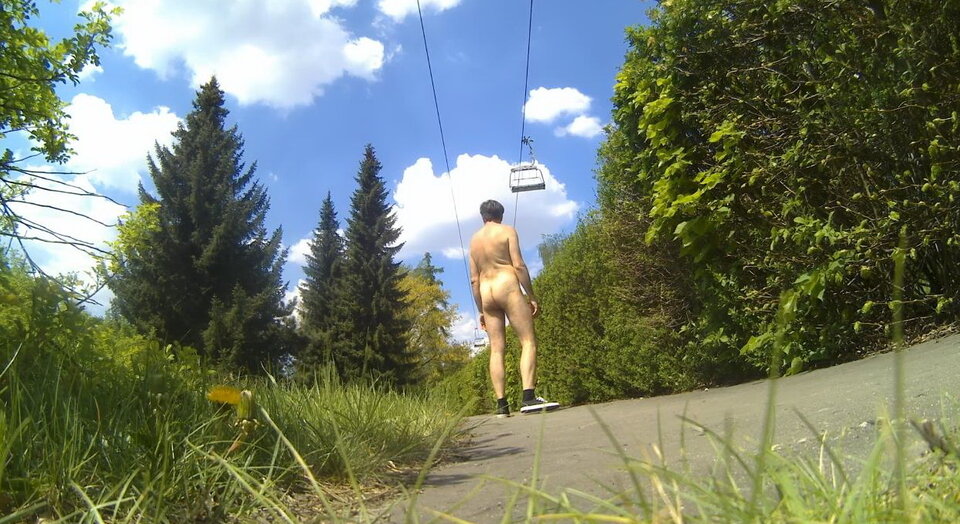 20210513_234851A.mp4_snapshot_00.42_[2021.05.23_09.15.27].jpg - Krzysztof_cfnm