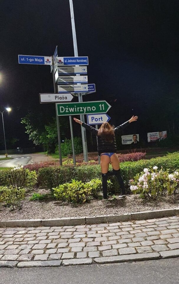 41e270ea-073b-4657-900e-b2b25a19435d.jpeg - Luna2022