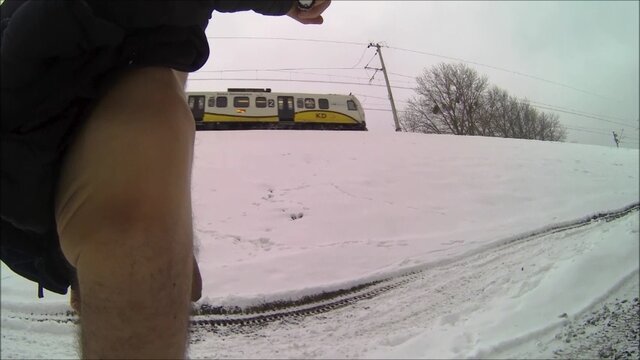 ŻABIE DOŁY - spacer 20250113_1222 (comp).mp4_snapshot_17.04.04 - Krzysztof_cfnm