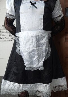 Może pokojówka potrzebna?