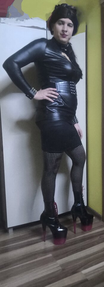 1000002384.jpg - Adriennecross