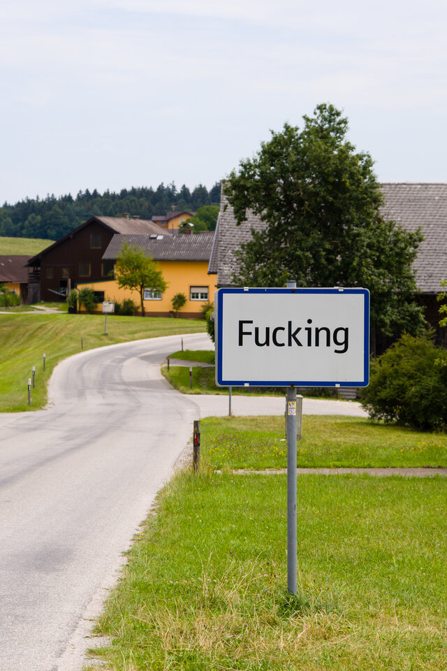 City_limit_sign_of_Fucking,_Austria.jpg - Podlasiak85