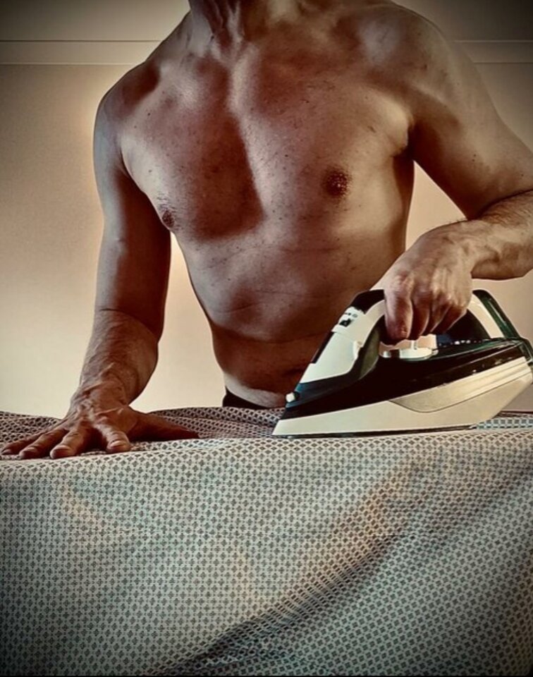 Point Blur_Feb052025_212539.jpg - Unique_couple_