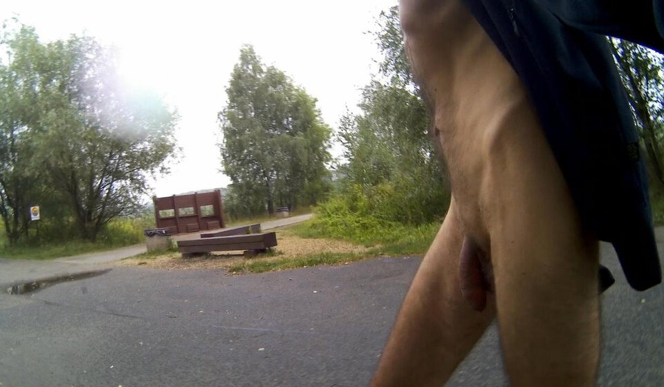 _143815A.mp4_snapshot_01.22_[2023.08.29_17.30.32].jpg - Krzysztof_cfnm