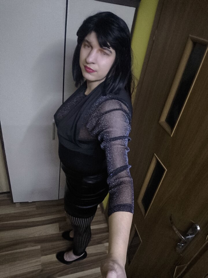1000002800.jpg - Adriennecross