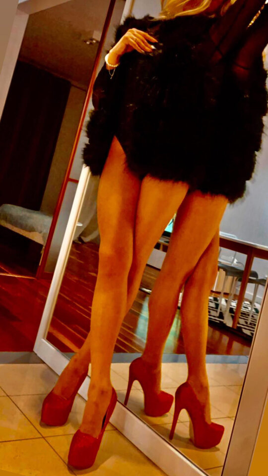 35425639-CBF4-4DF8-BDD1-D14ECB6F82B2.jpeg - PrincesssAngelaaa