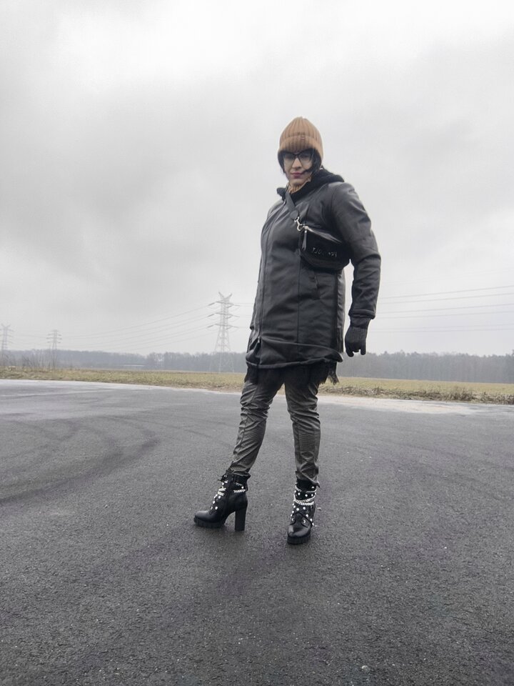 1000003036.jpg - Adriennecross