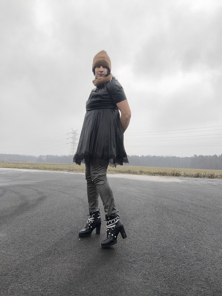 1000003023.jpg - Adriennecross