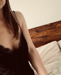 lubicie jedwab w połączeniu ze skórą muśniętą słońcem?