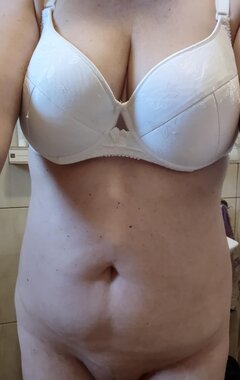 Sznureczek się nie zmieścił......okres 🤭