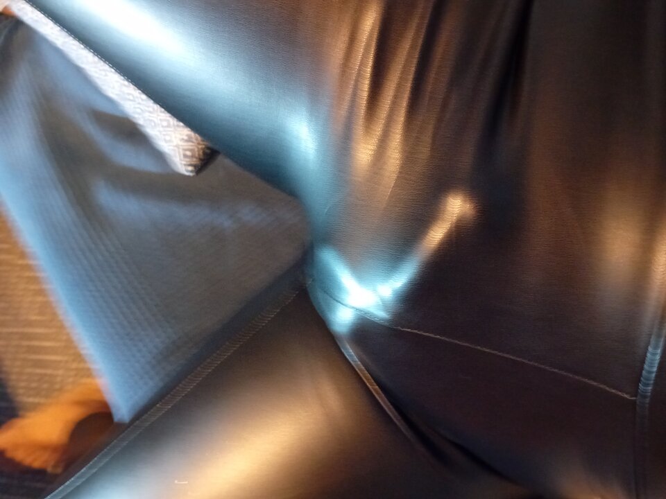 1000062094.jpg - lickemydick