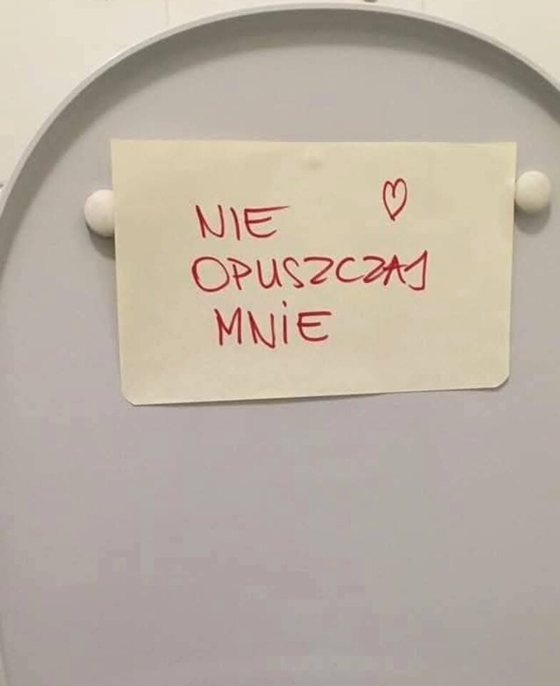 1000015210.jpg - Operator_odkurzacza