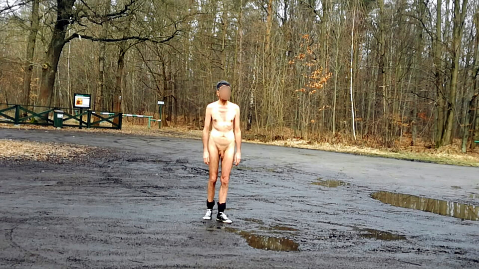 REPTY - parking leśny 20250225_1254.mp4_snapshot_01.04_[2025.02 - Krzysztof_cfnm