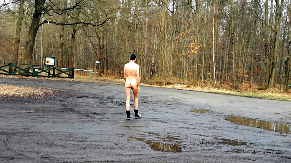 REPTY - parking leśny 20250225_1254.mp4_snapshot_00.52_[2025.02 - Krzysztof_cfnm