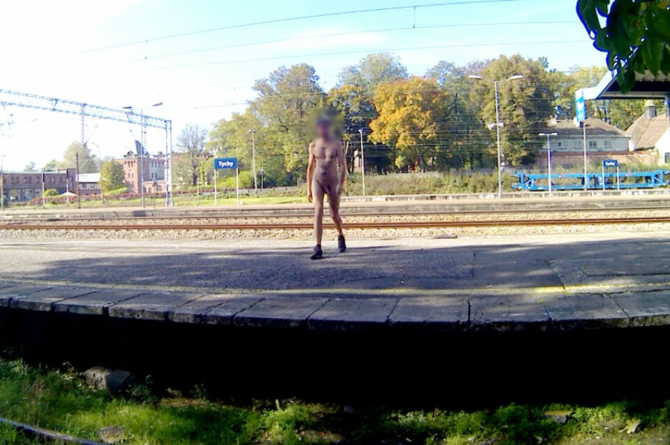 113107A.mp4_snapshot_00.36.898.jpg - Krzysztof_cfnm