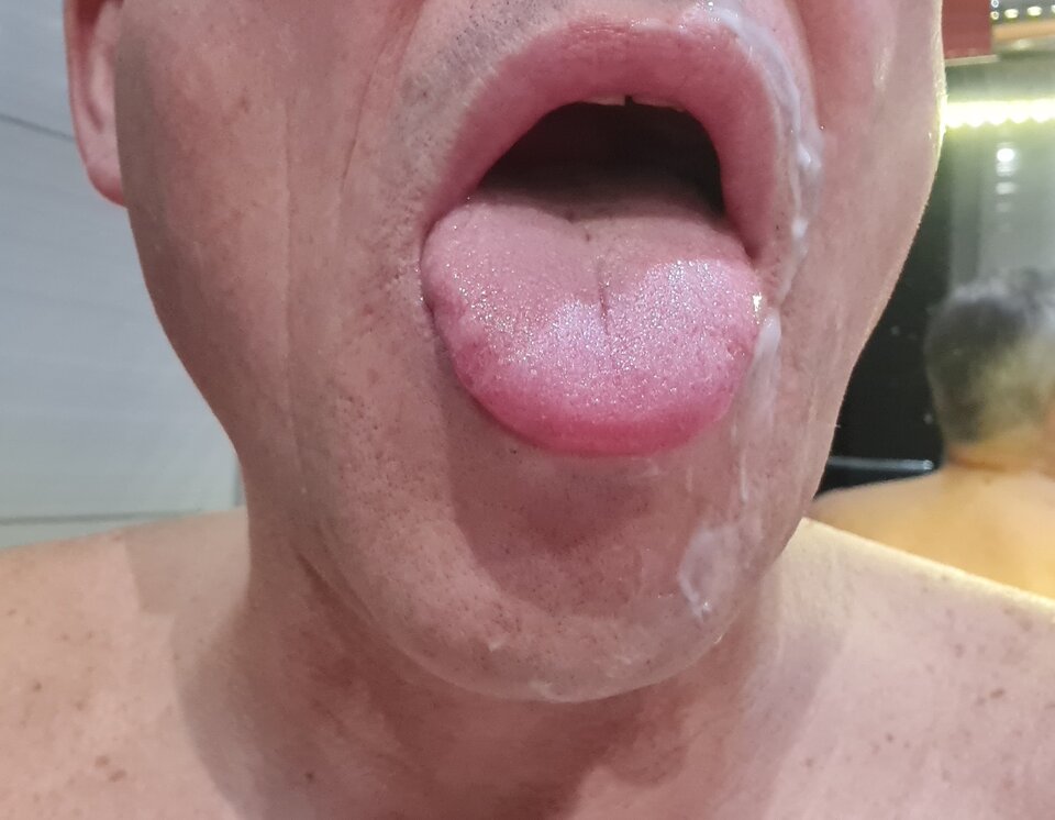 Ktoś doleje na języczek? - On_Lubi_Oral_MM