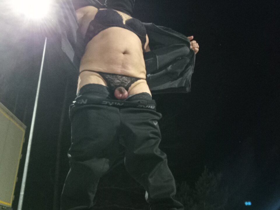 1000063709.jpg - lickemydick