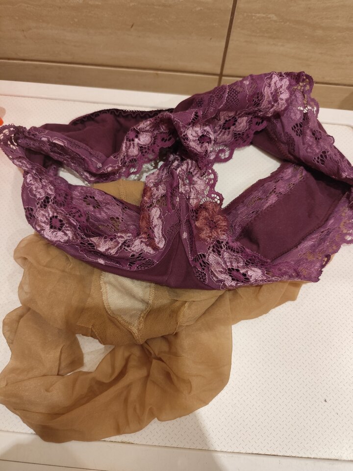 1000006385.jpg - Analstockings