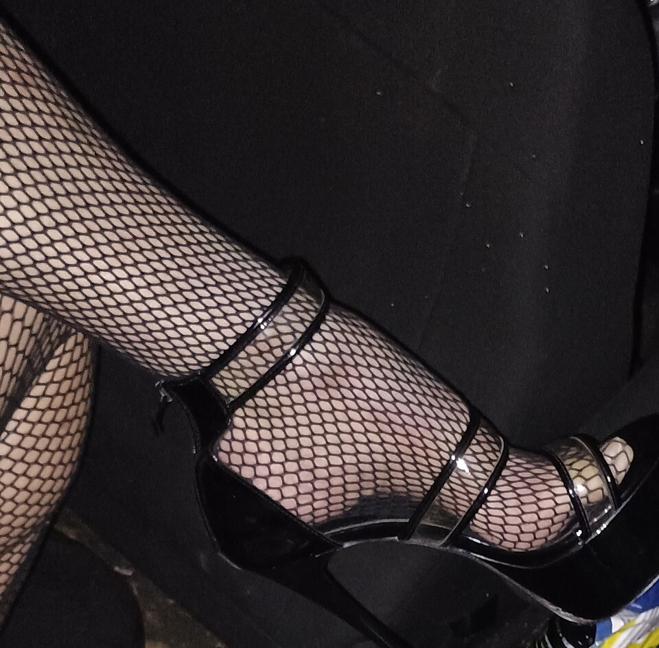 1000006869.jpg - paulstarkface