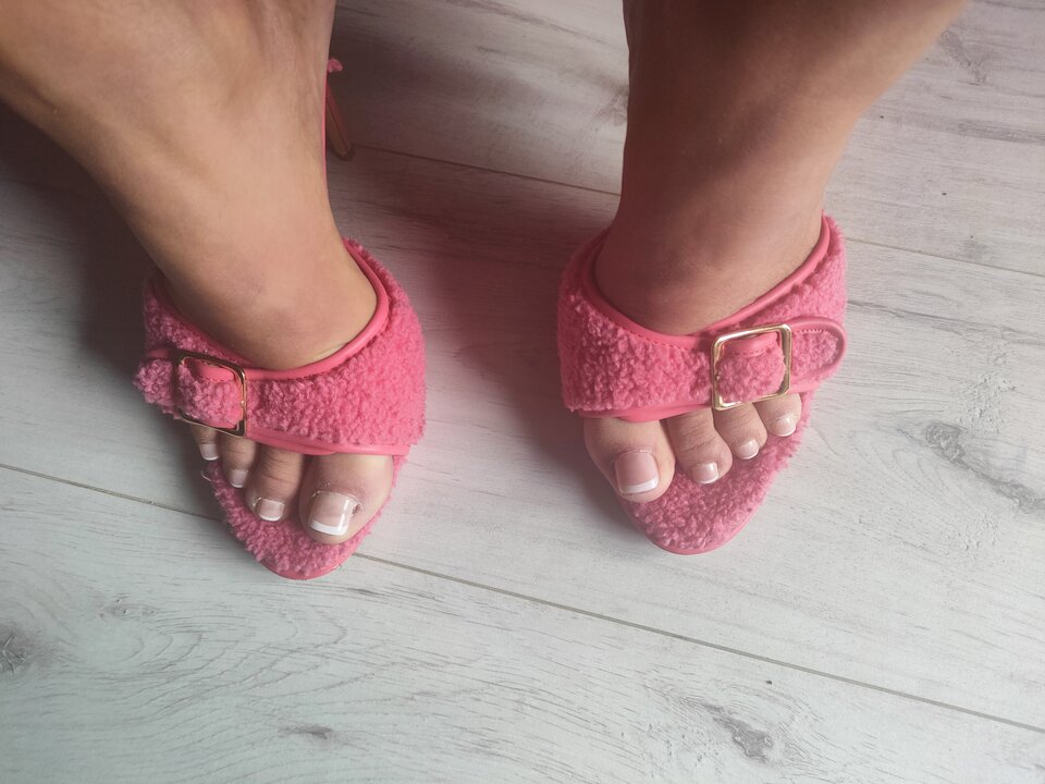 1000005660.jpg - paulstarkface