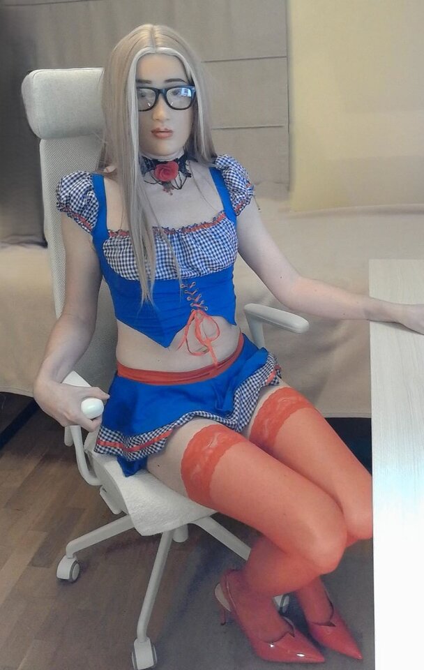 Frau Helga czeka na ... - IdaTv