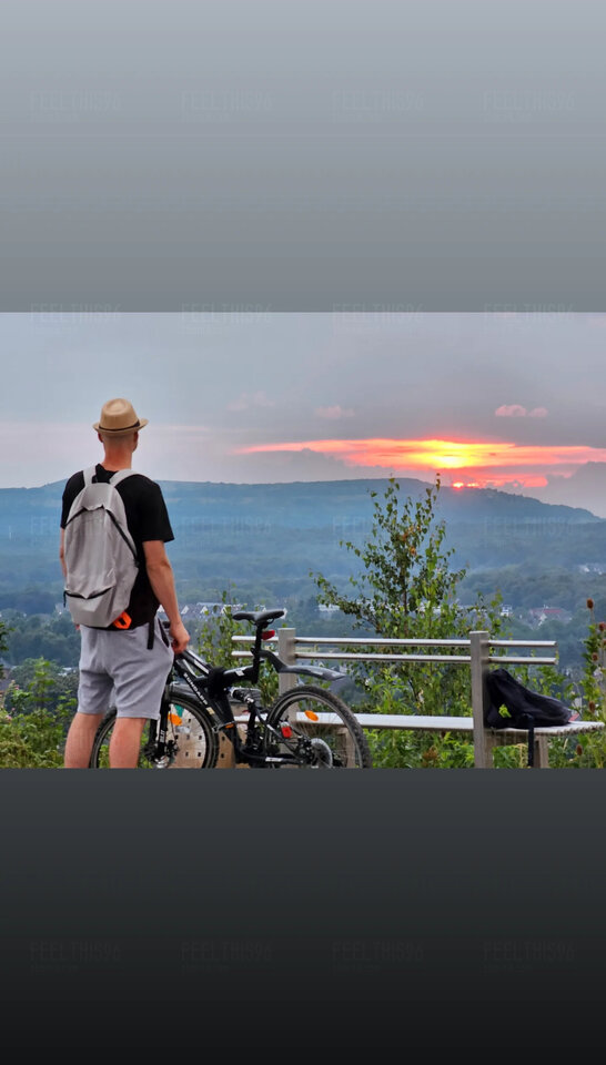 1000037669.jpg - Feelthis96