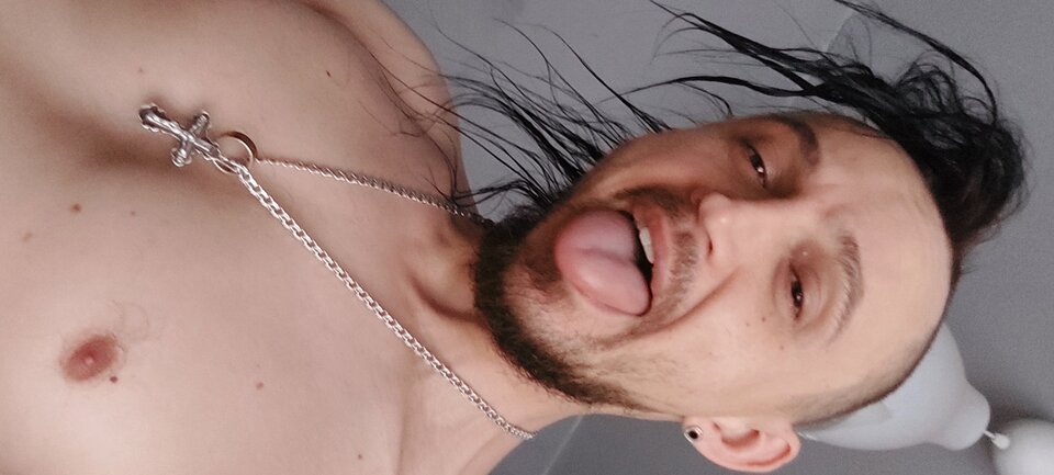 1000001552.jpg - Blaskmail