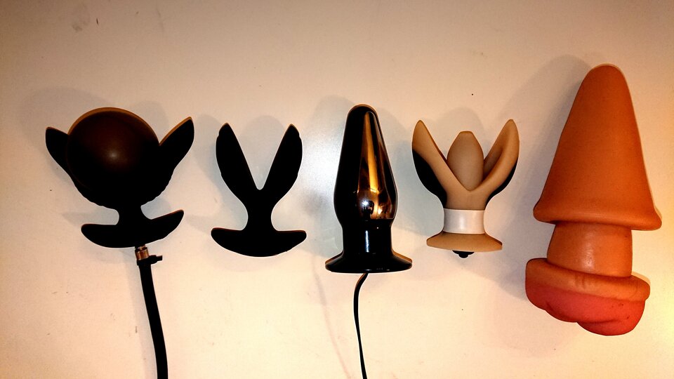 Znajdź niepasujący element.... - Dildomir