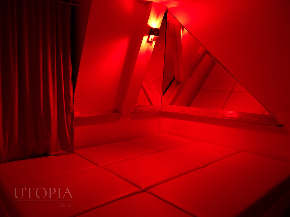 Darkroom - UtopiaClub