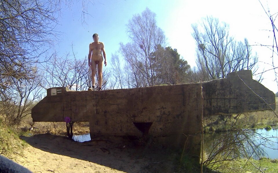 ŚWIERKLANIEC - ruiny mostu 20250404_1002.mp4_snapshot_02.50.524 - Krzysztof_cfnm