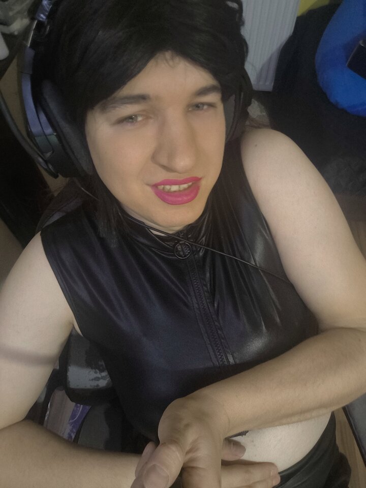 1000004811.jpg - Adriennecross